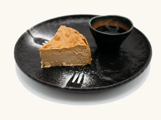 Hausgemachter Basque Cheesecake (黑糖巴斯克)