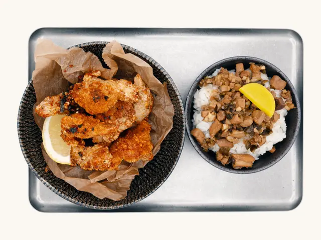 Knuspriges Huhn (鹹酥雞)