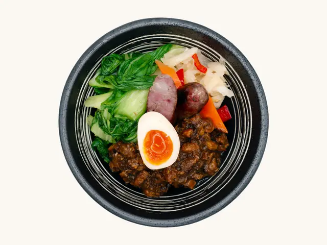 Lu Rou Fan (滷肉飯便當)